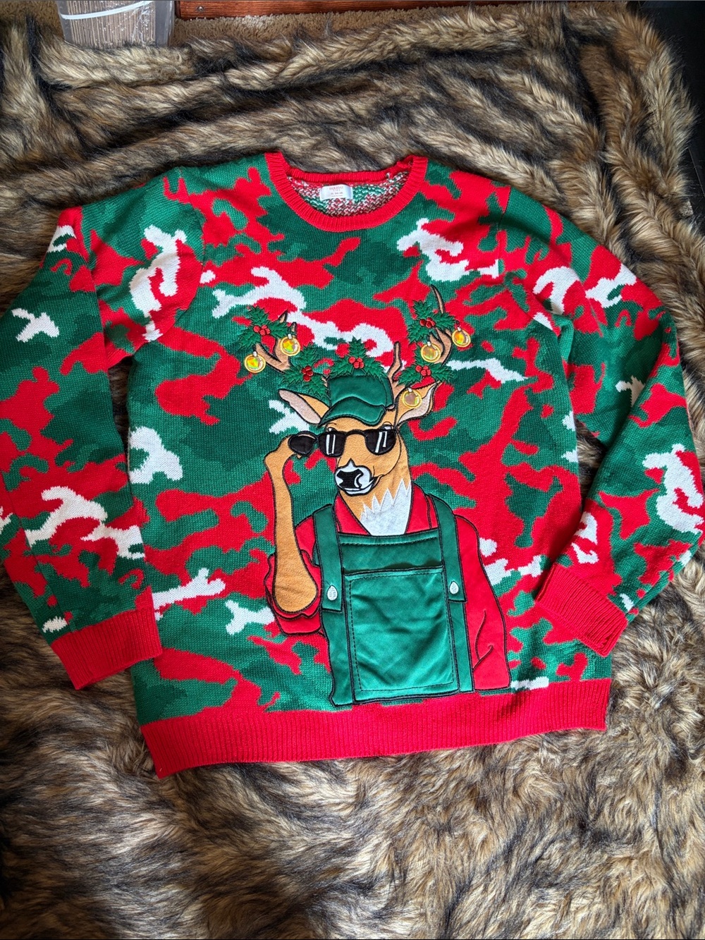Holiday Time Reindeer Sunglasses Sweater Sz XL (46-48)Ugly Christmas Camo Pocket